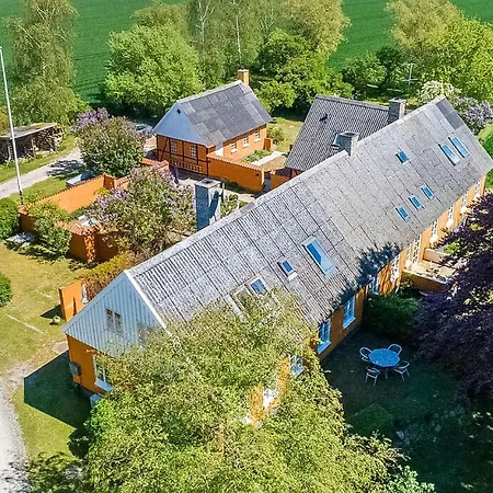 Nice In W/ Wifi And 6 Bedrooms Dom wakacyjny Bogø By