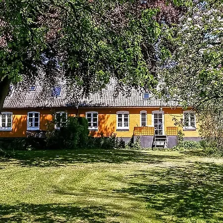 Nice In W/ Wifi And 6 Bedrooms Dom wakacyjny