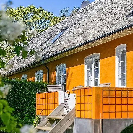 Nice In W/ Wifi And 6 Bedrooms Dom wakacyjny